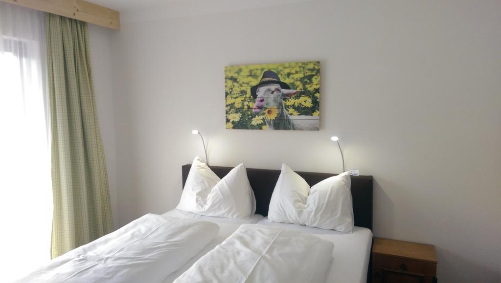 Gaestehaus Zum Steirischen Kuss Aich  Oda fotoğraf